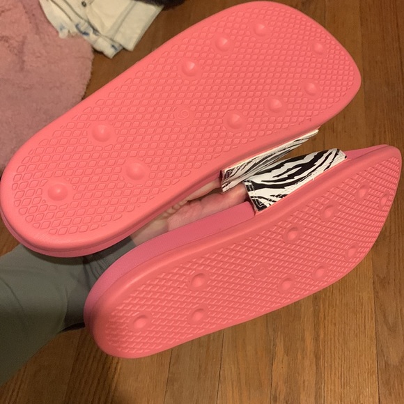 Adidas slides - Picture 2 of 2